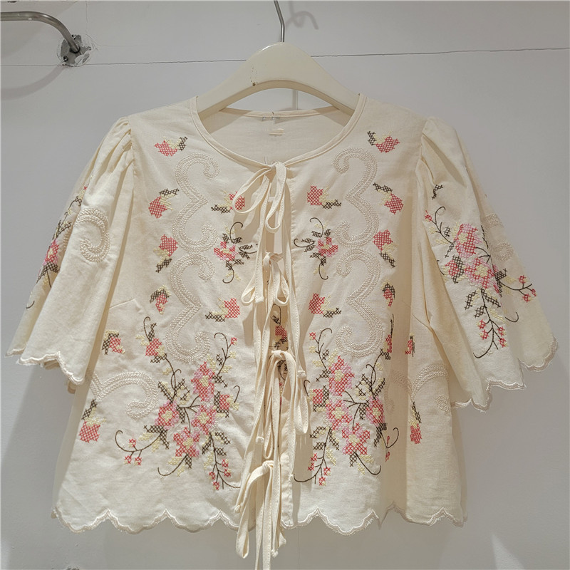 Sewing V - Clothland Women Summer Embroidery Blouse Lace